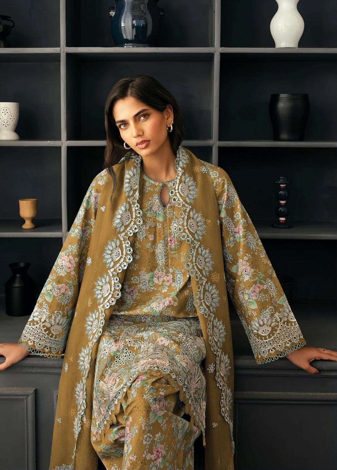 Shree Deepsy Rungrez Chikankari